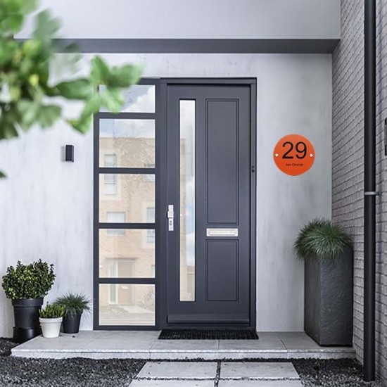 Naamplaat voordeur 150mm rond plexiglas, naambordje voordeur, naambordjes, model 2014