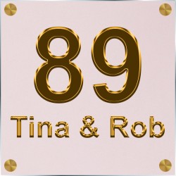Plexiglas huisnummerbordje met goud letters model goud1009